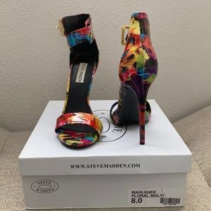 Multi color heel